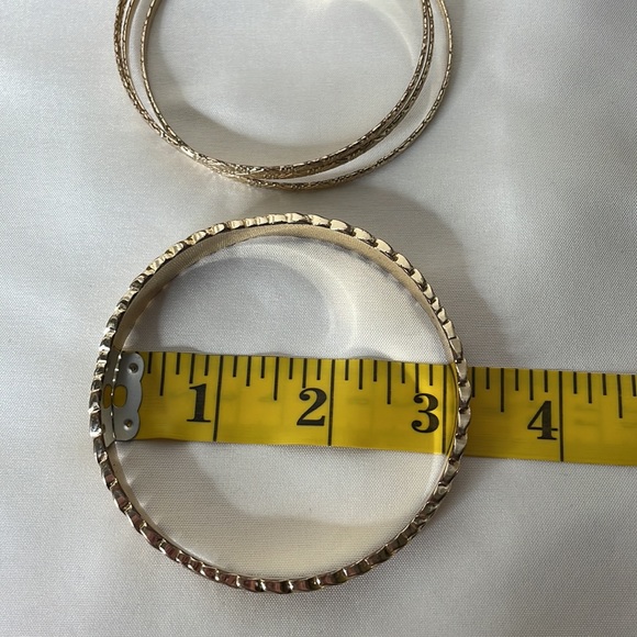 Bracelets, set of 4 gold tone - Picture 6 of 6